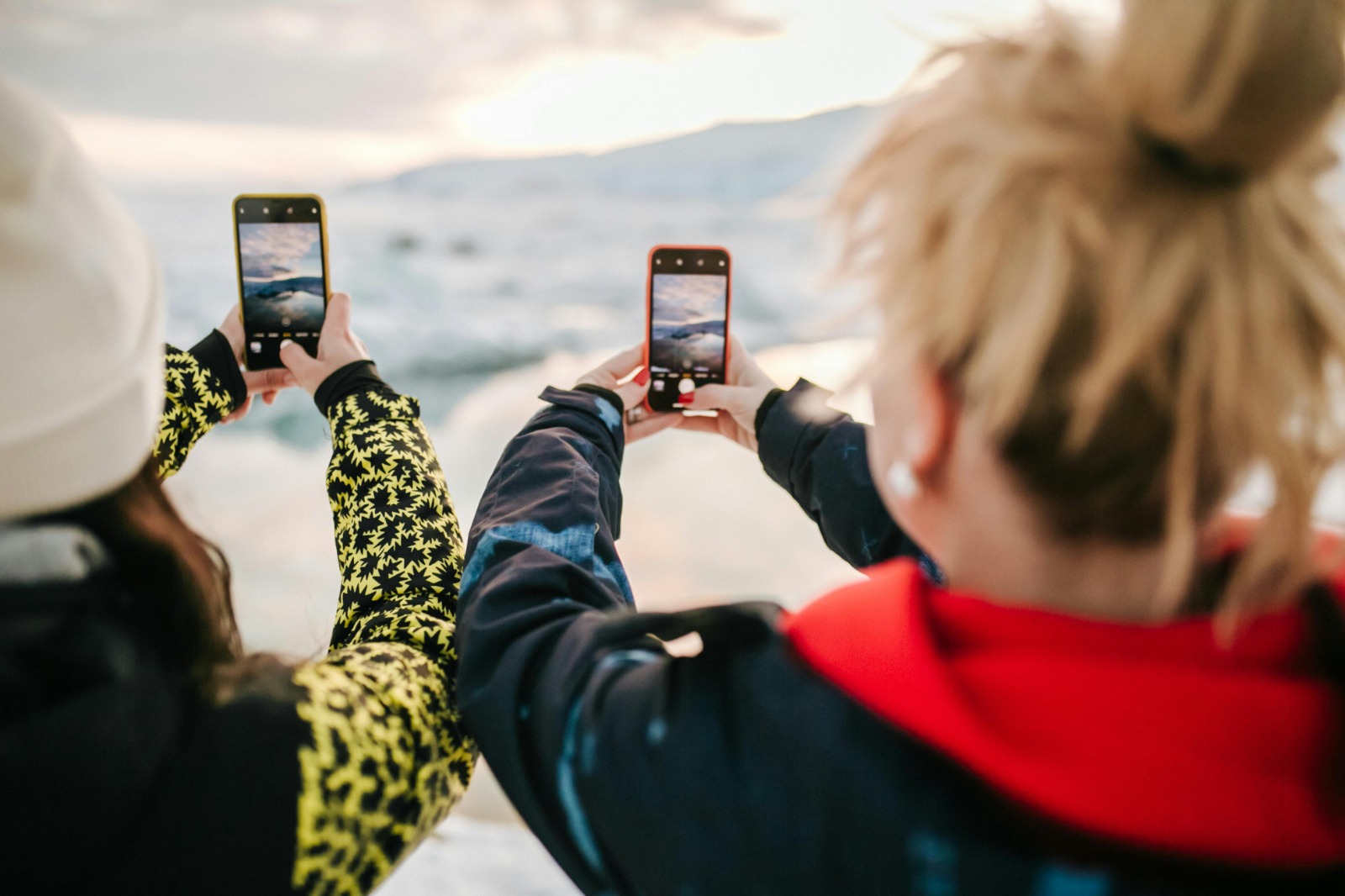 SOCIAL MEDIA PANEL TIPS TO GO VIRAL FAST