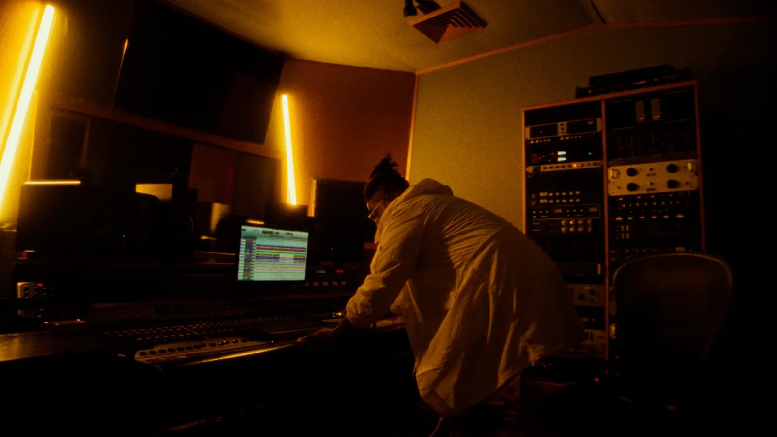 Online audio mastering Focused on Precision and Musicality