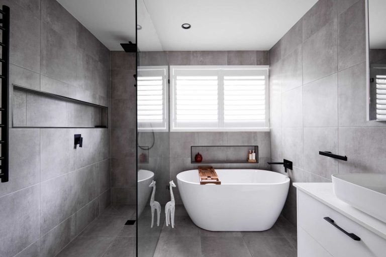 How Elegant Showers Enhance Comfort and Style in Bathrooms